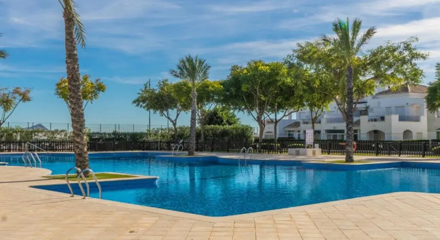 Коттедж Townhouse Near the Pool - ER52LT