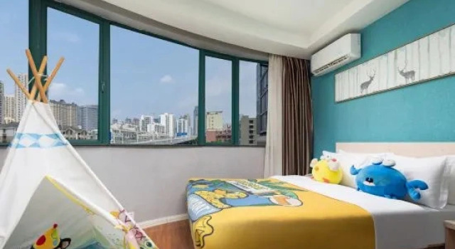 Двухместный семейный люкс Jintai Commerce Hotel