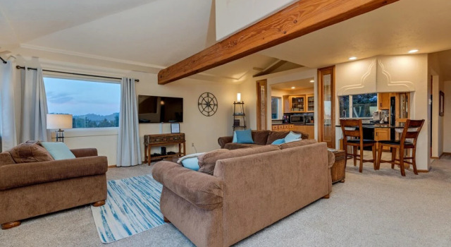 Pacific Watch, Prenota Hotel Pacific City 