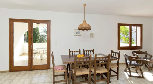 Small Building with 4 Apartments near Beach, Book Lejlighed Mont-roig del Camp Tarragona