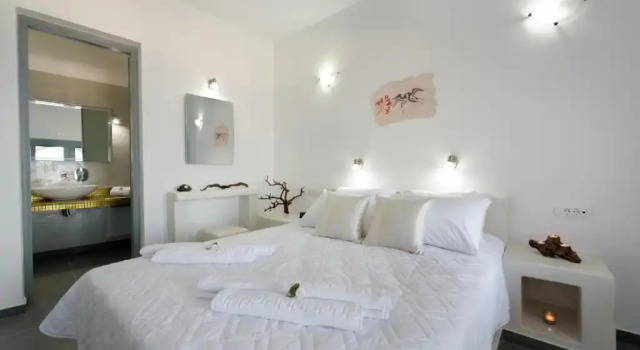 Двухместный люкс с видом на горы Pancratium Villas & Suites