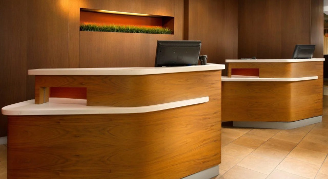 Courtyard by Marriott Waldorf, Buchen Sie Hotel Hotels in Maryland mit Parkplatz, Parkplätze