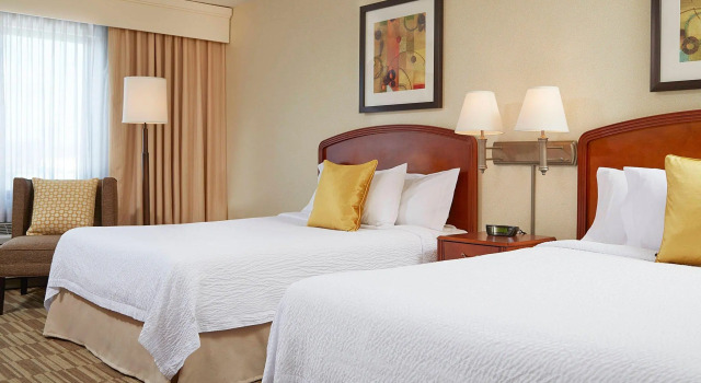 Четырёхместный номер Standard Courtyard by Marriott Boston Natick