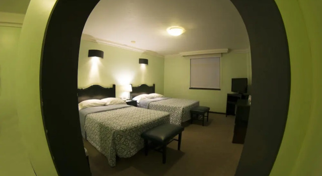 Четырёхместный номер Classic Hotel Leon