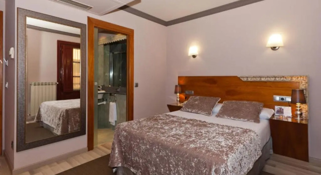 Двухместный номер Standard с балконом Hotel Vetusta