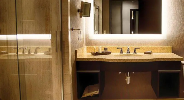 Двухместный номер Standard DoubleTree by Hilton Lawrenceburg