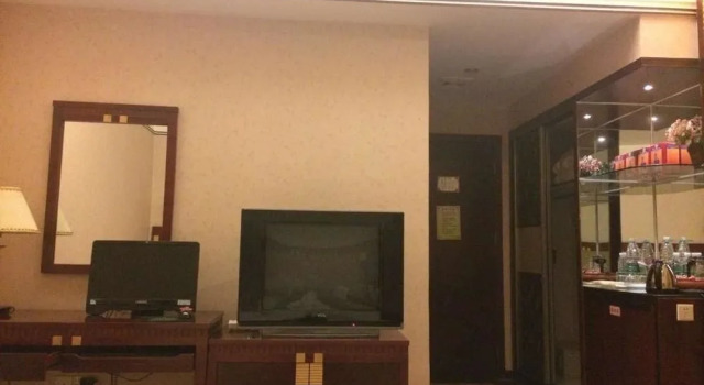 Baorong Traders Hotel, Rezerwuj Hotel Hotele w Shenzhen z parkingiem, Parking