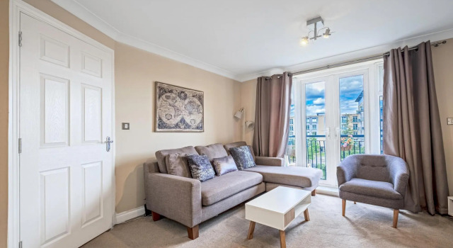 Reading Town Centre River View Serviced Apartments, Varaa Huoneisto Asunnot kohteessa Merseyside, Huoneisto