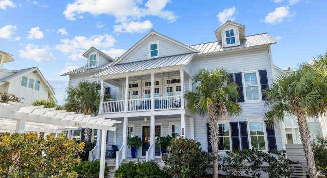 Gulf Front Views - "All Decked Out" Luxurious WaterColor Home - Steps to the Beach Club home, Забронировать Дом для отпуска Виллы Санта-Роза-Бич, Вилла