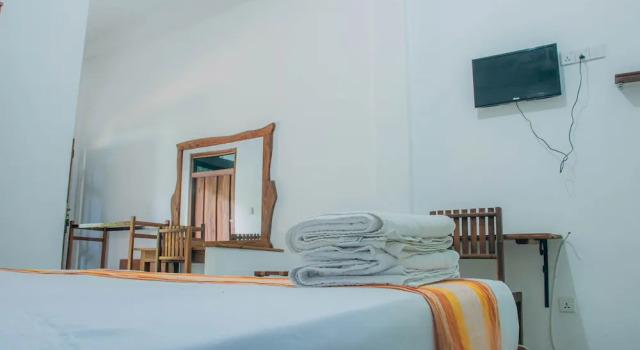 Shell Resort Arugambay