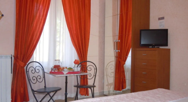 Natalys House Bed&Breakfast, Prenota Hotel Hotel a Lazio con parcheggio, Parcheggio