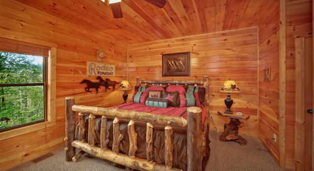 Knotty Nice: Theater Hot Tub Sauna Near Town, Забронировать Отель Отели и гостиницы Сион-Гроув, Отель