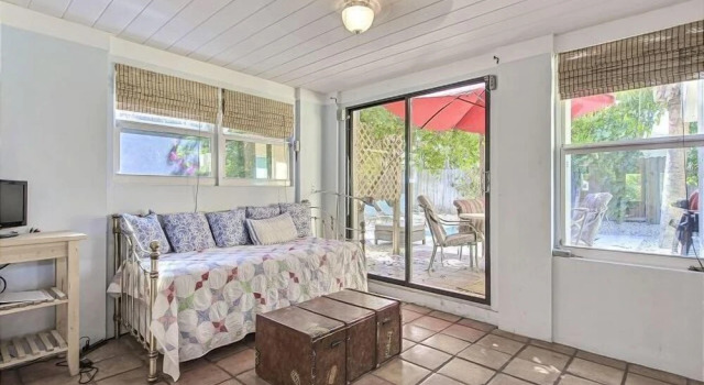 Salty Bungalow Tortuga, Забронировать Отель Бизнес-отели Форт-Лодердейл, 4* 5*