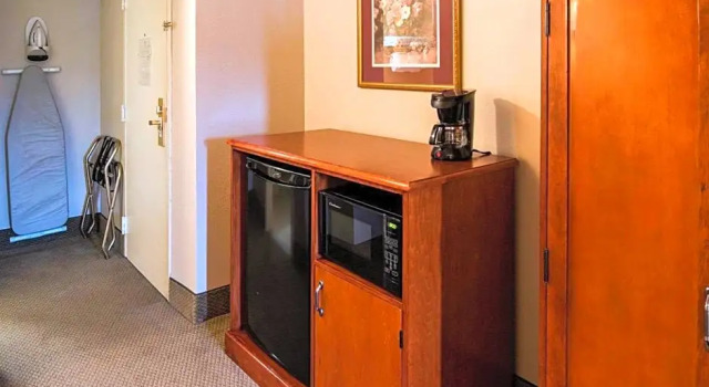 Шестиместный люкс Country Inn & Suites by Radisson Rehoboth Beach - Dewey
