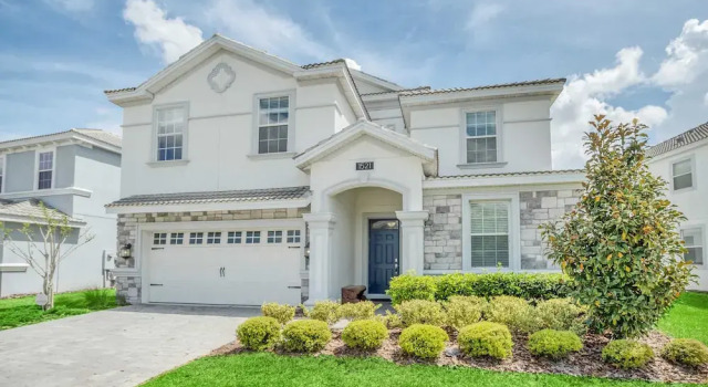 Stunning and Spacious Home Near Disney, CDC Standards #rcg8521, Buchen Sie Ferienhaus Hotels in Four Corners mit Pool, Schwimmbad