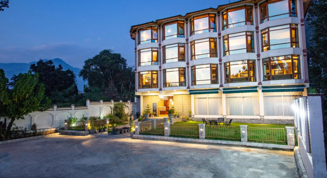 Hotel Grand Mahal