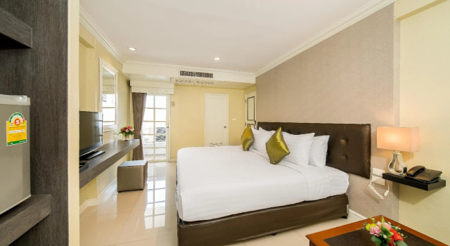 Номер Deluxe Niran Grand Hotel