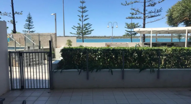 Апартаменты Silvershore Apartments on the Broadwater