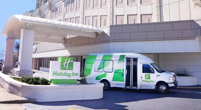 Кровать в общем номере Holiday Inn National Airport/Crystal City by IHG