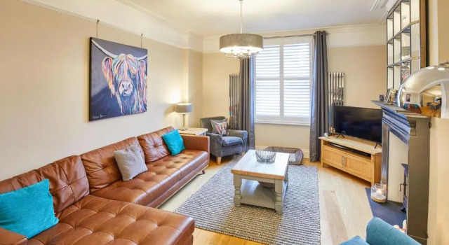 Host Stay Hutton House, Book Hotel 3-stjernede hoteller i West Cliff, 3*