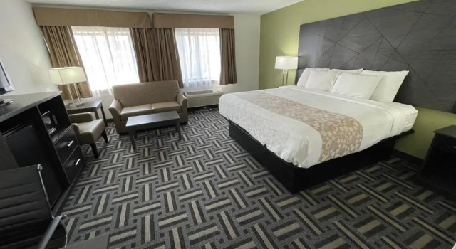 Двухместный номер Executive La Quinta Inn and Suites by Wyndham Cincinnati North