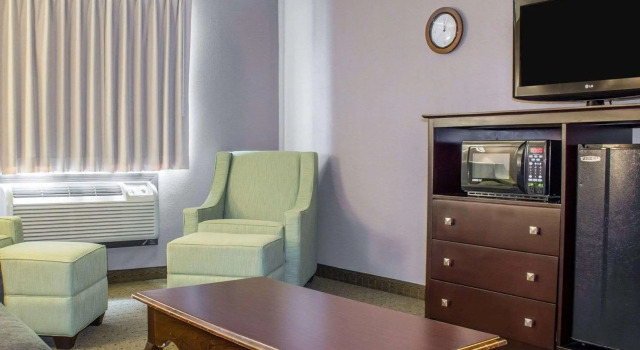 Doppel Suite Econo Lodge