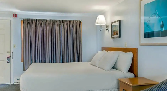 Люкс Americas Best Value Inn Hyannis
