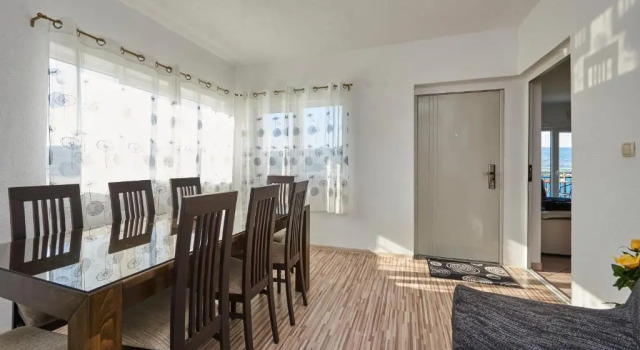 Апартаменты с 2 комнатами с видом на море Apartment Ugrina