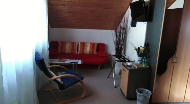 Lenas Ferienzimmer, Забронировать Отель Отели земли Гессена 4 звезды, 4*