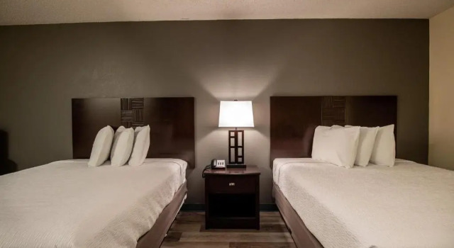 Четырёхместный номер Standard Lake View Inn