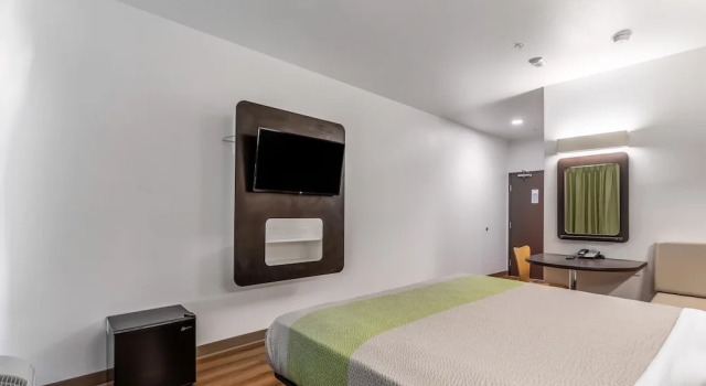 Двухместный номер Standard Motel 6-Las Vegas, NV - Motor Speedway