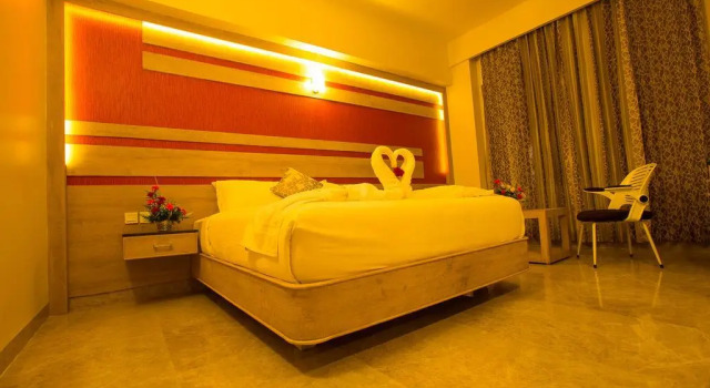 Hotel Radha Prasad, Забронировать Отель Отели штата Тамилнада 3 звезды, 3*
