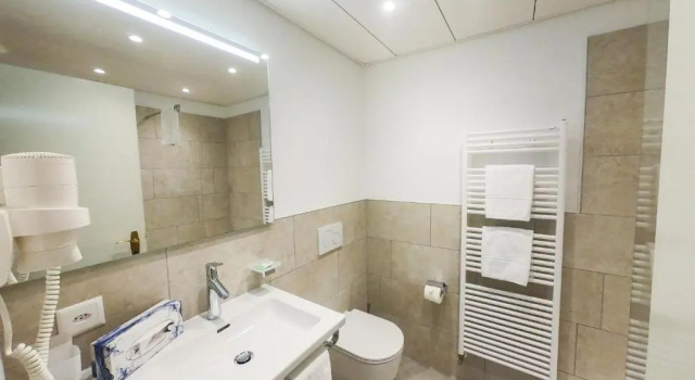 Двухместный номер Standard с балконом Hotel La Perla