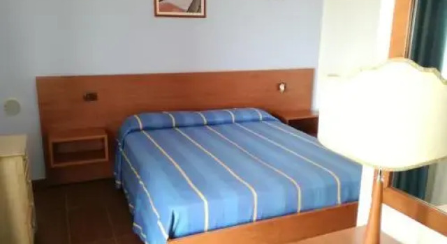 Residence Bandiera Gialla, Забронировать Отель Маргерита-ди-Савойя Апулия, рядом с Термальная лечебница «Маргерита-ди-Савойя»