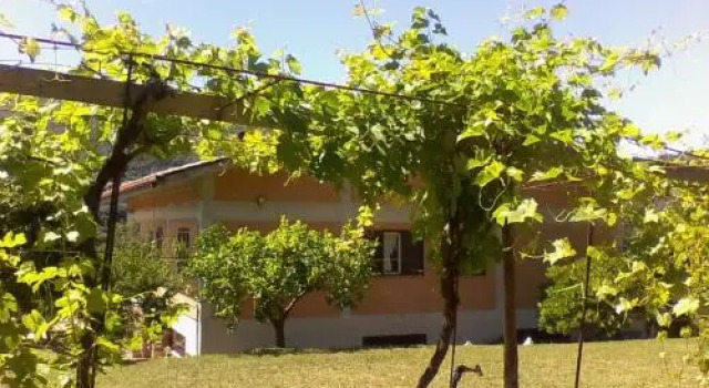 B&B Toffia, Rezervovat Penzión se snídaní Hotely v Toffia s parkováním, Parkování