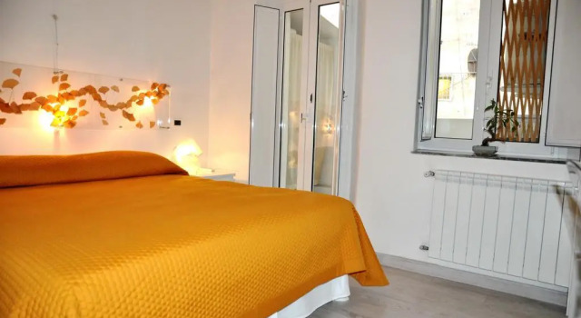 Cibele BedBreakfast, Забронировать Отель Рионе Монти Рим, рядом с Piazza della Madonna dei Monti