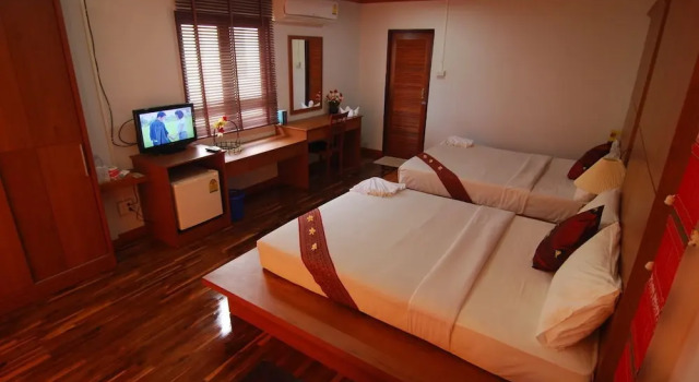 Семейный номер Standard с балконом и с видом на море Lanta Paradise Beach Resort