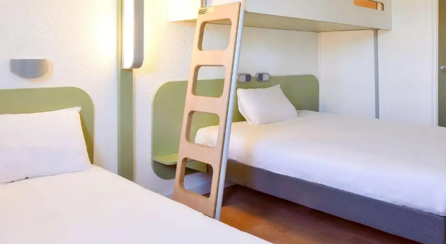 Трёхместный номер Standard Ibis budget Saint-Étienne stade