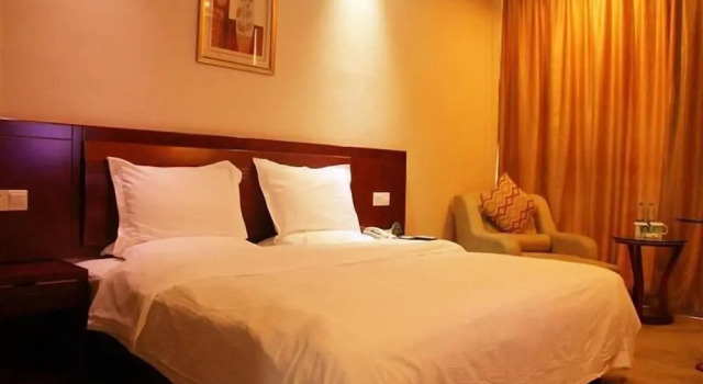 Двухместный номер Standard GreenTree Inn Zhoushan Xincheng Business Hotel