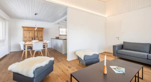 LAAX Homes - Casa Majo 5,5, Book Hotel Laax 
