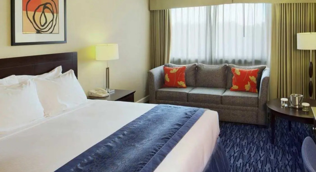 Номер Standard DoubleTree by Hilton Norwalk