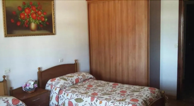 Hostal Santa María Do Poio, Забронировать Отель Отели El Bierzo 3 звезды, 3*