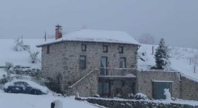 Domaine Hypolite, Rezerwuj Hotel Parlan Owernia