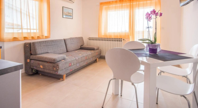 Apartmants Bogdanic Krk II, Забронировать Отель Отели Крка с парковкой, рядом с Krk Harbour, Парковка