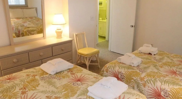Jamaica Royale 703 - 2 Br Condo