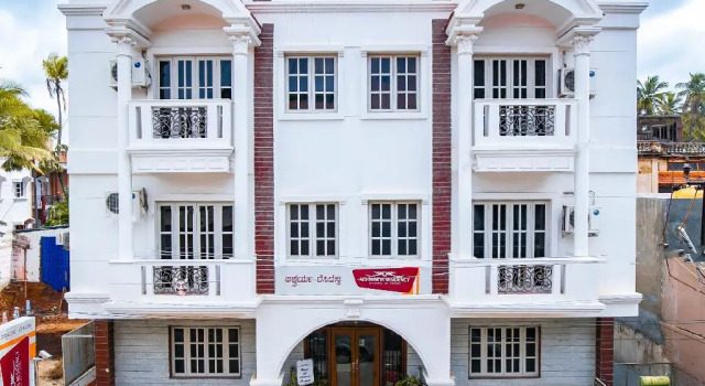 Номер Economy Aishwarya Residency