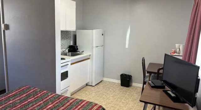 Четырёхместный номер Standard Viking Lamplighter Motel