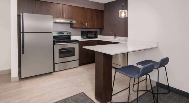 Четырёхместный люкс с 2 комнатами Sonesta ES Suites Atlanta Alpharetta North Point Mall