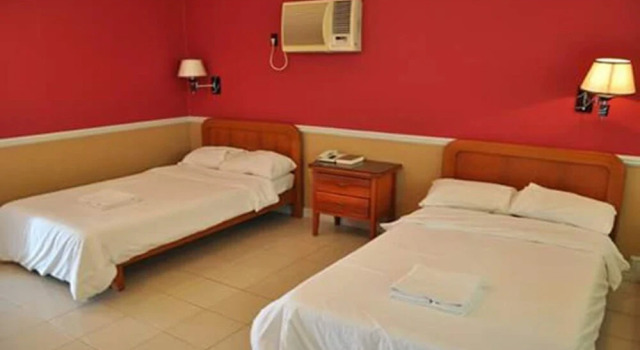 Club Manila East Real, Rezervovat Hotel Real Luzon
