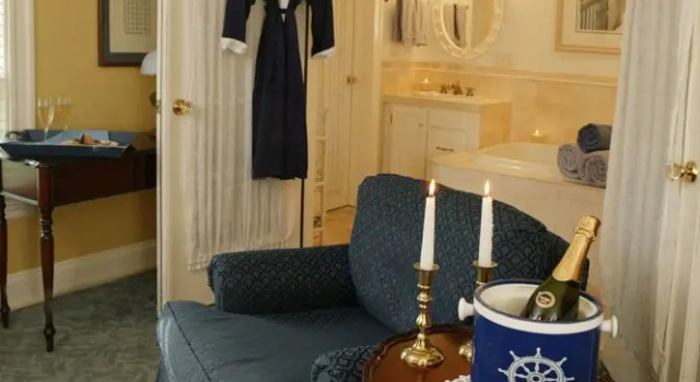 Люкс Superior Captains House Inn